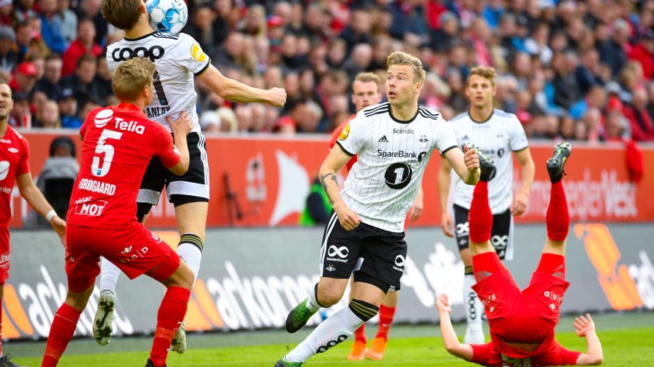 DATA SCOUTING NORWEGIAN ELITESERIEN 2021: FINDING A STRIKER