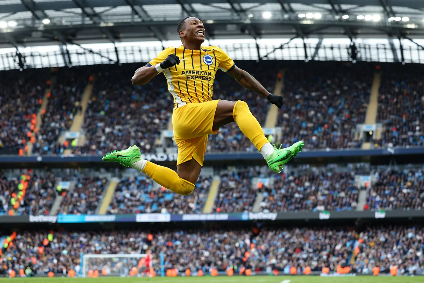 Finding overperforming strikers using contextual anomalies