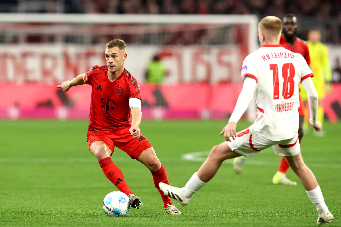 Passing roles: using pass direction data to establish tactical roles